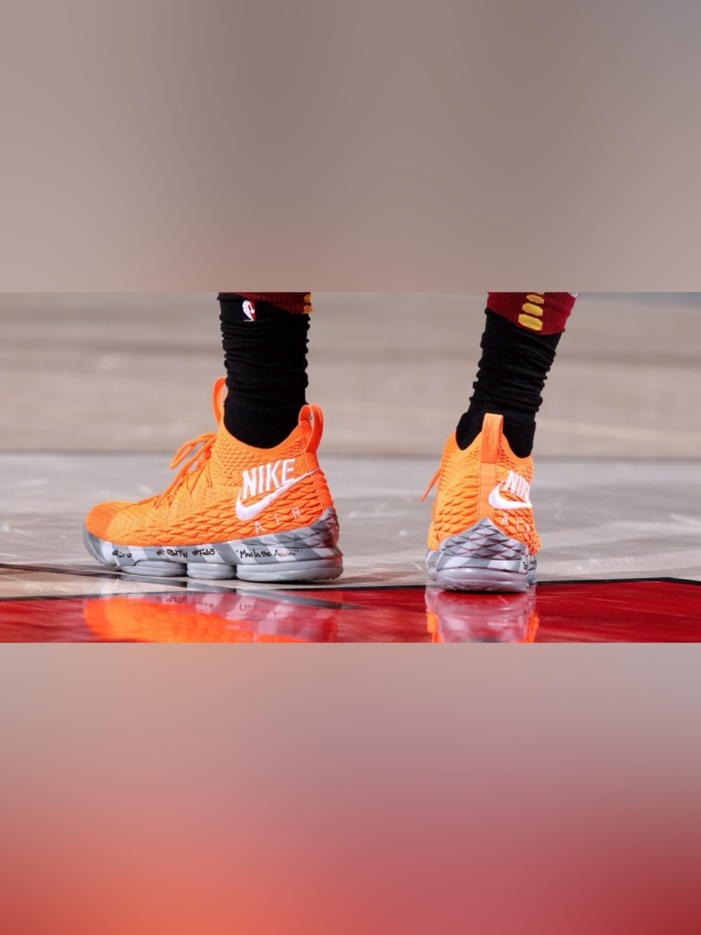 Nike Lebron 15 Orange US9.5 (not including sign)